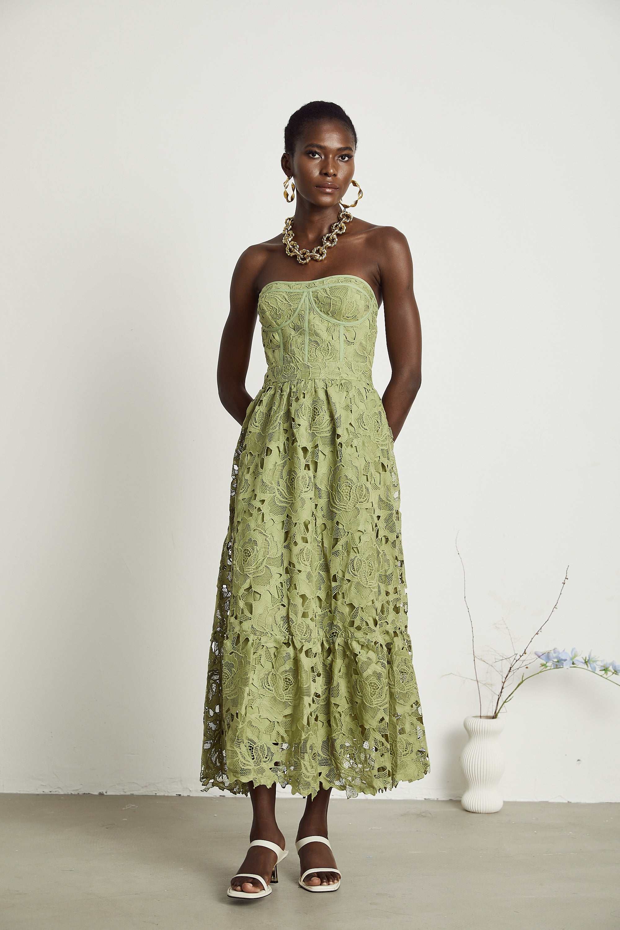 Inès Lace Floral Embroidered Midi Dress Off-Shoulder Cut-Out Detail Green