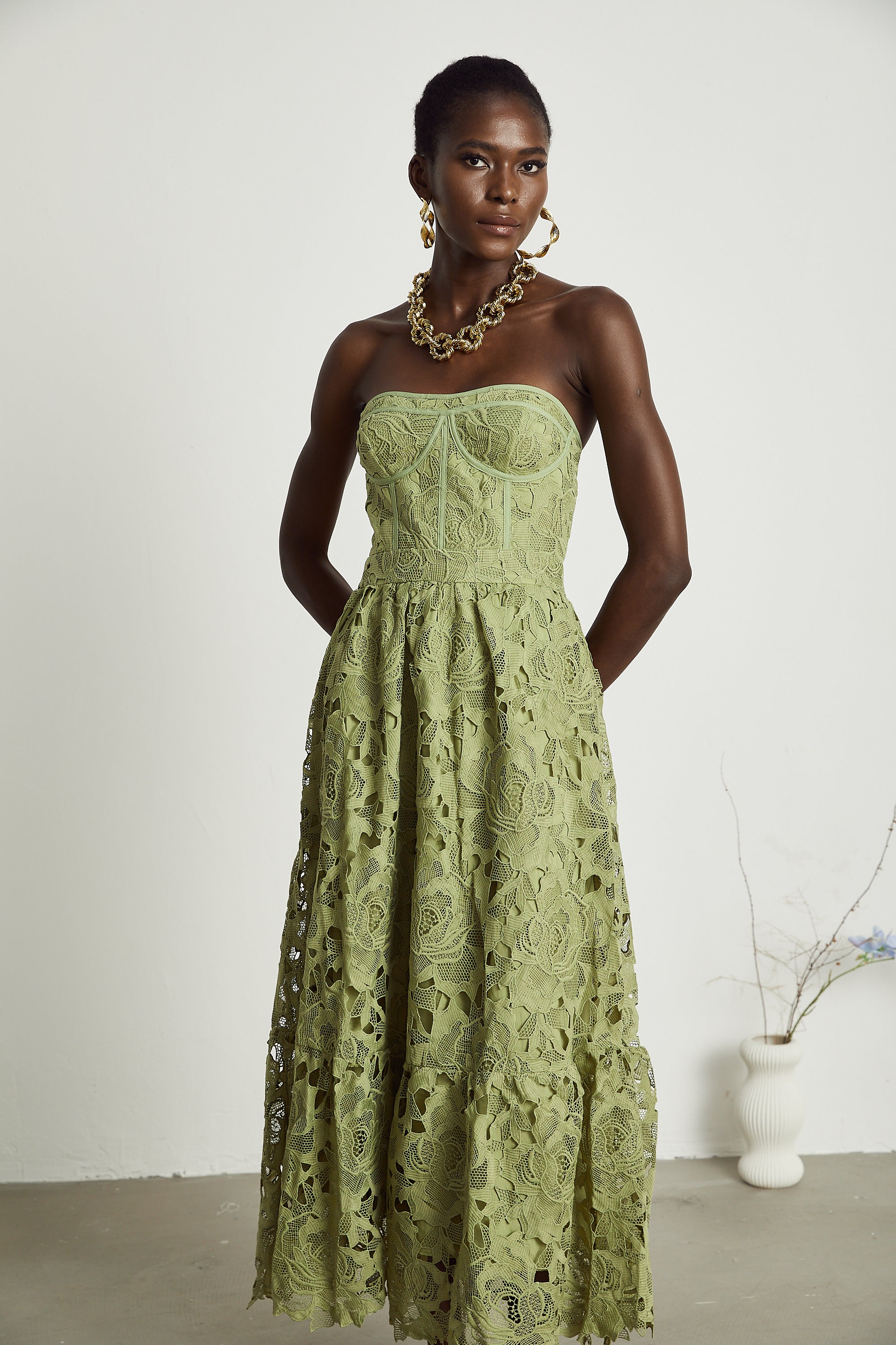 Inès Lace Floral Embroidered Midi Dress Off-Shoulder Cut-Out Detail Green