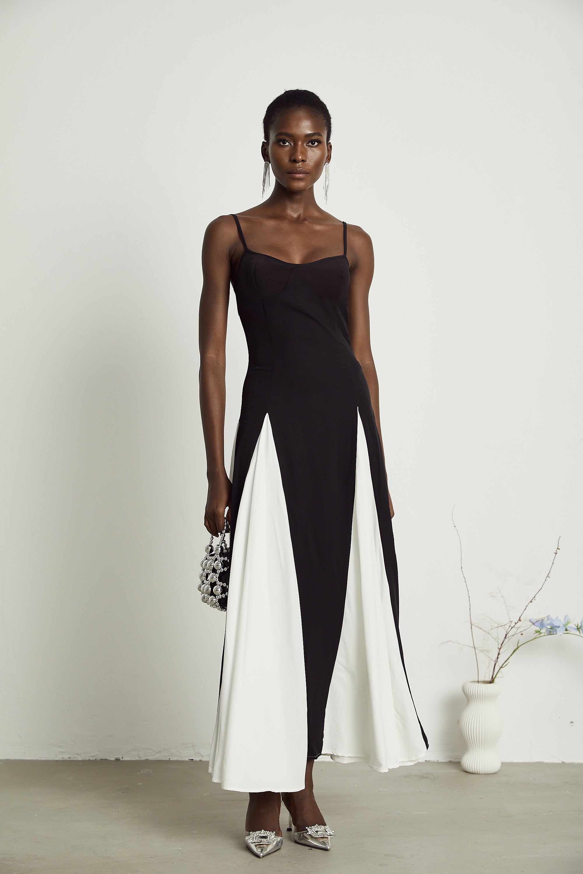 Sofie Two Tone Pleated Maxi Dress Sleeveless Adjustable Straps Detail Black