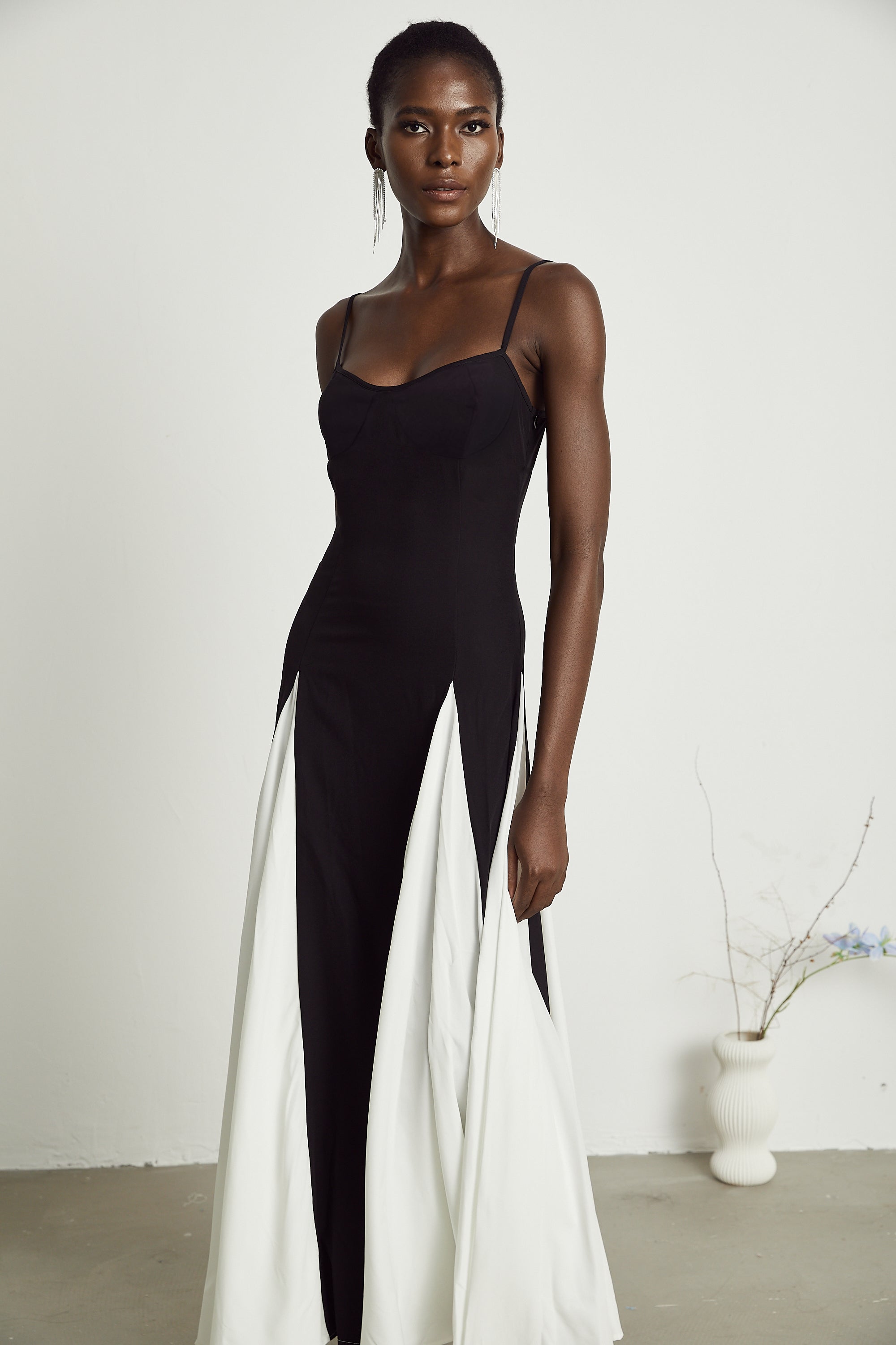 Sofie Two Tone Pleated Maxi Dress Sleeveless Adjustable Straps Detail Black