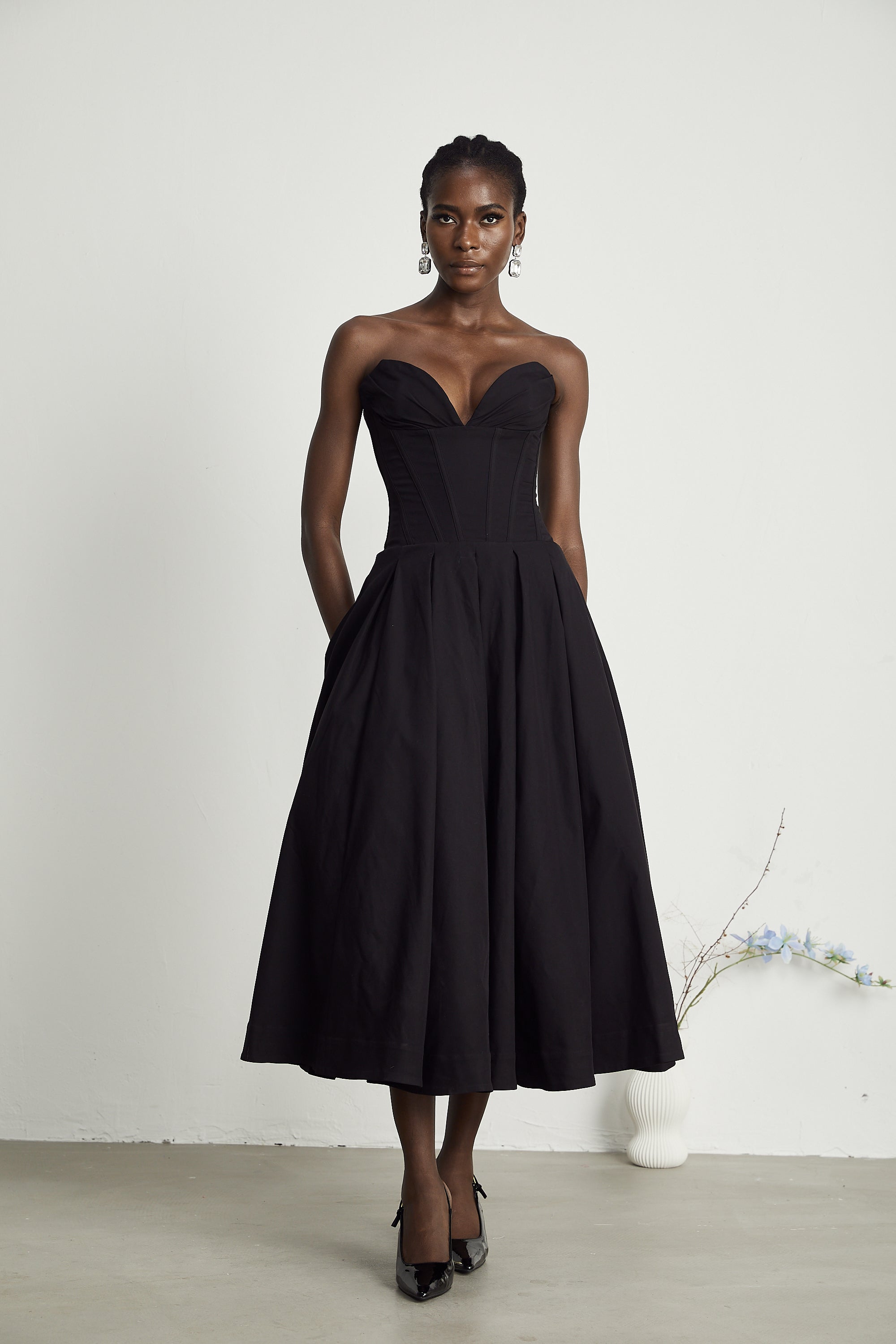 Katherine Off-Shoulder Corset Midi Dress Sleeveless Pleated Detailing Black
