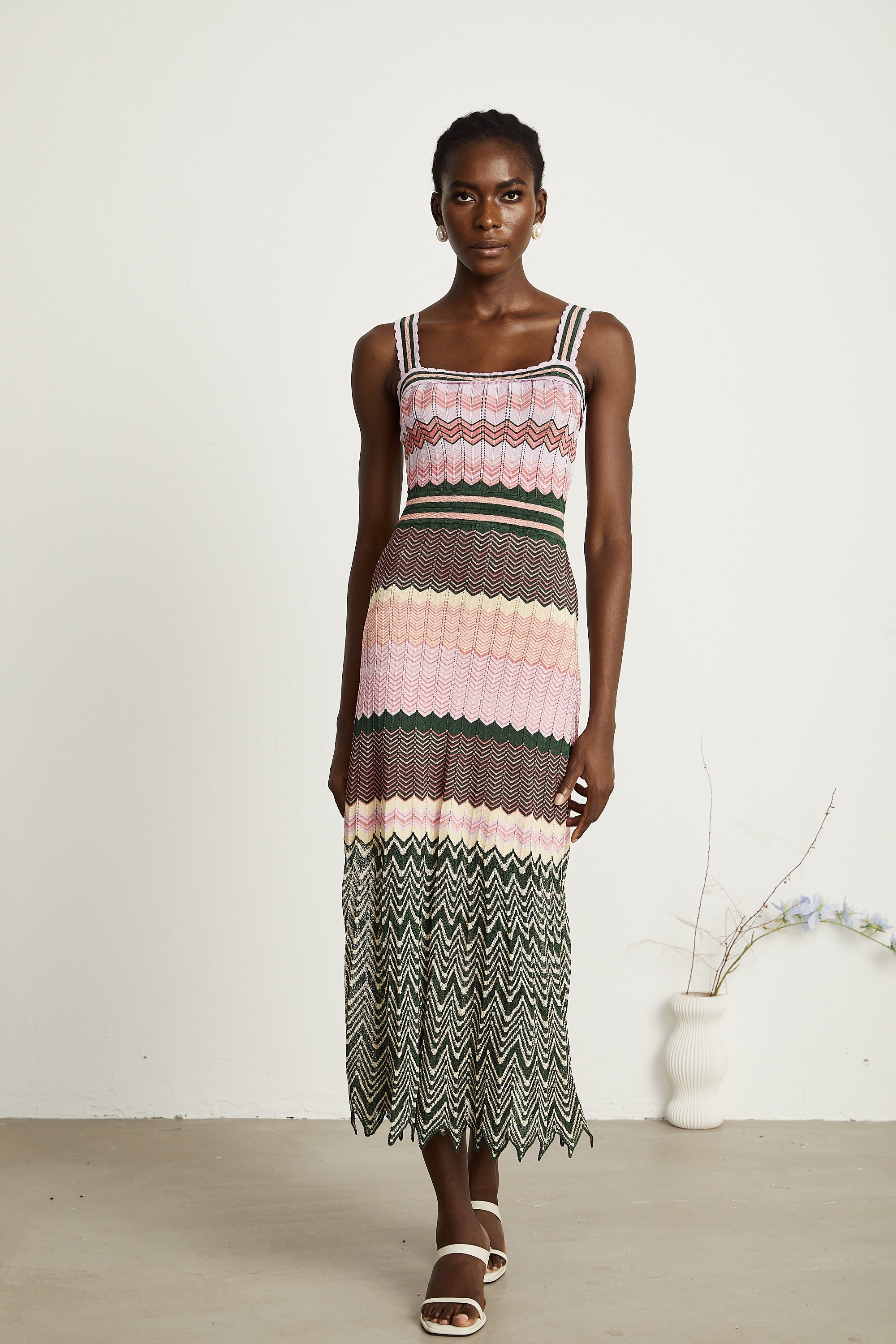 Daphne Contrast Color Knitted Midi Dress Sleeveless Scalloped Edge Detail Pink