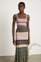 Daphne Contrast Color Knitted Midi Dress Sleeveless Scalloped Edge Detail Pink