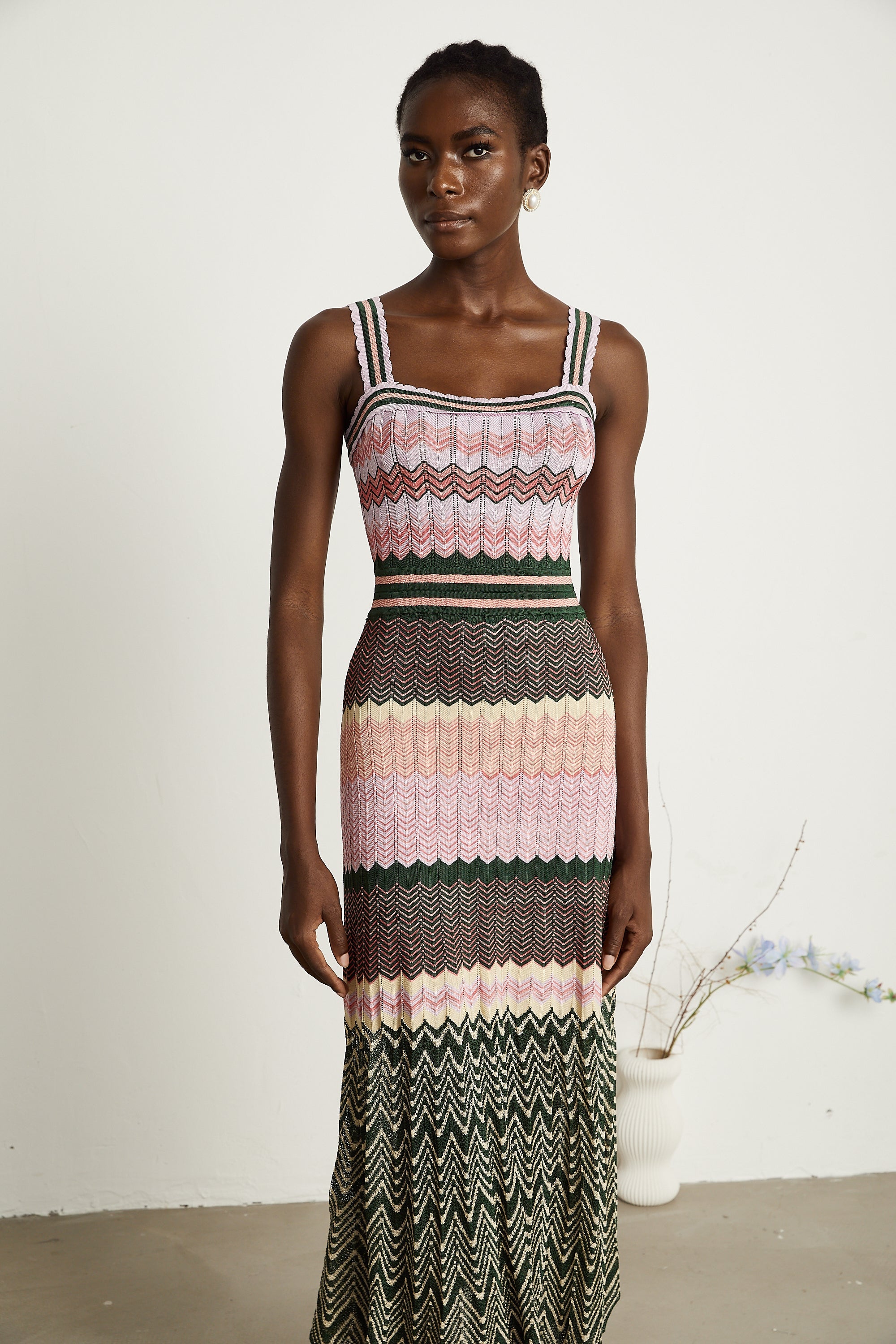Daphne Contrast Color Knitted Midi Dress Sleeveless Scalloped Edge Detail Pink