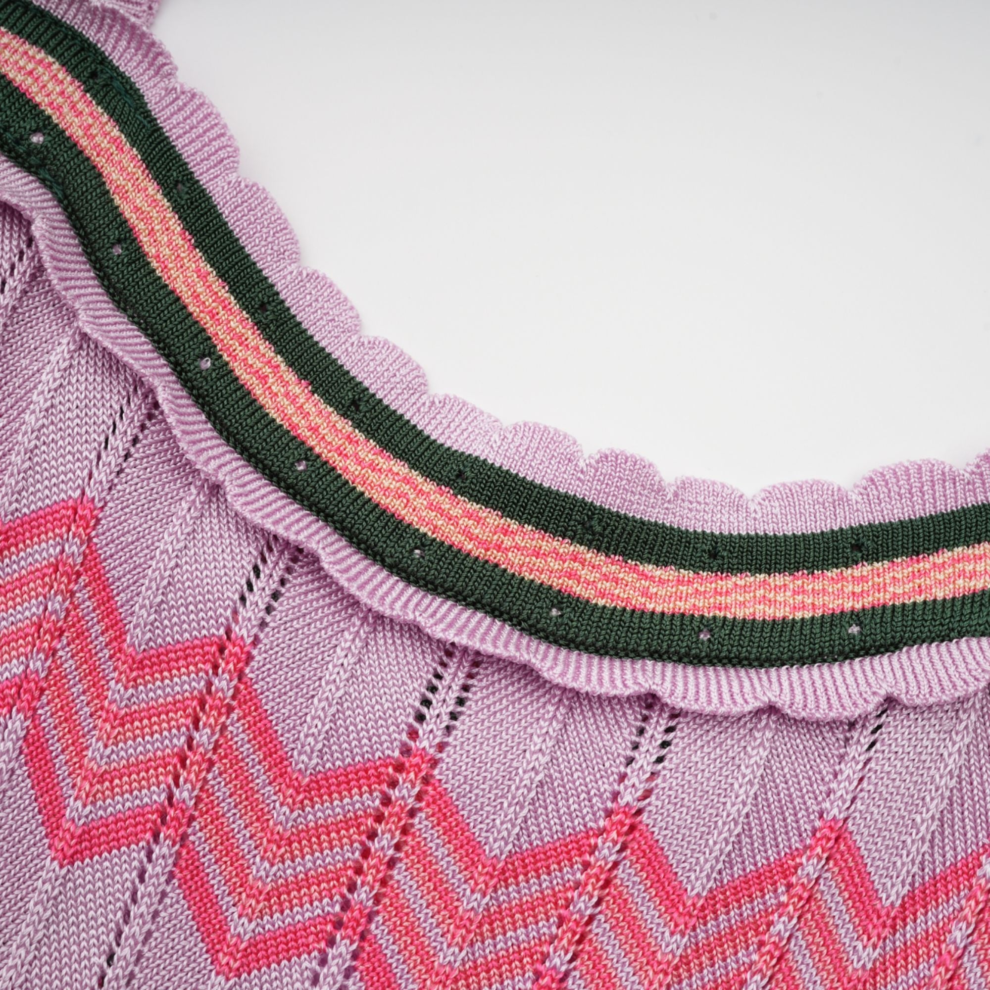 Daphne Contrast Color Knitted Midi Dress Sleeveless Scalloped Edge Detail Pink