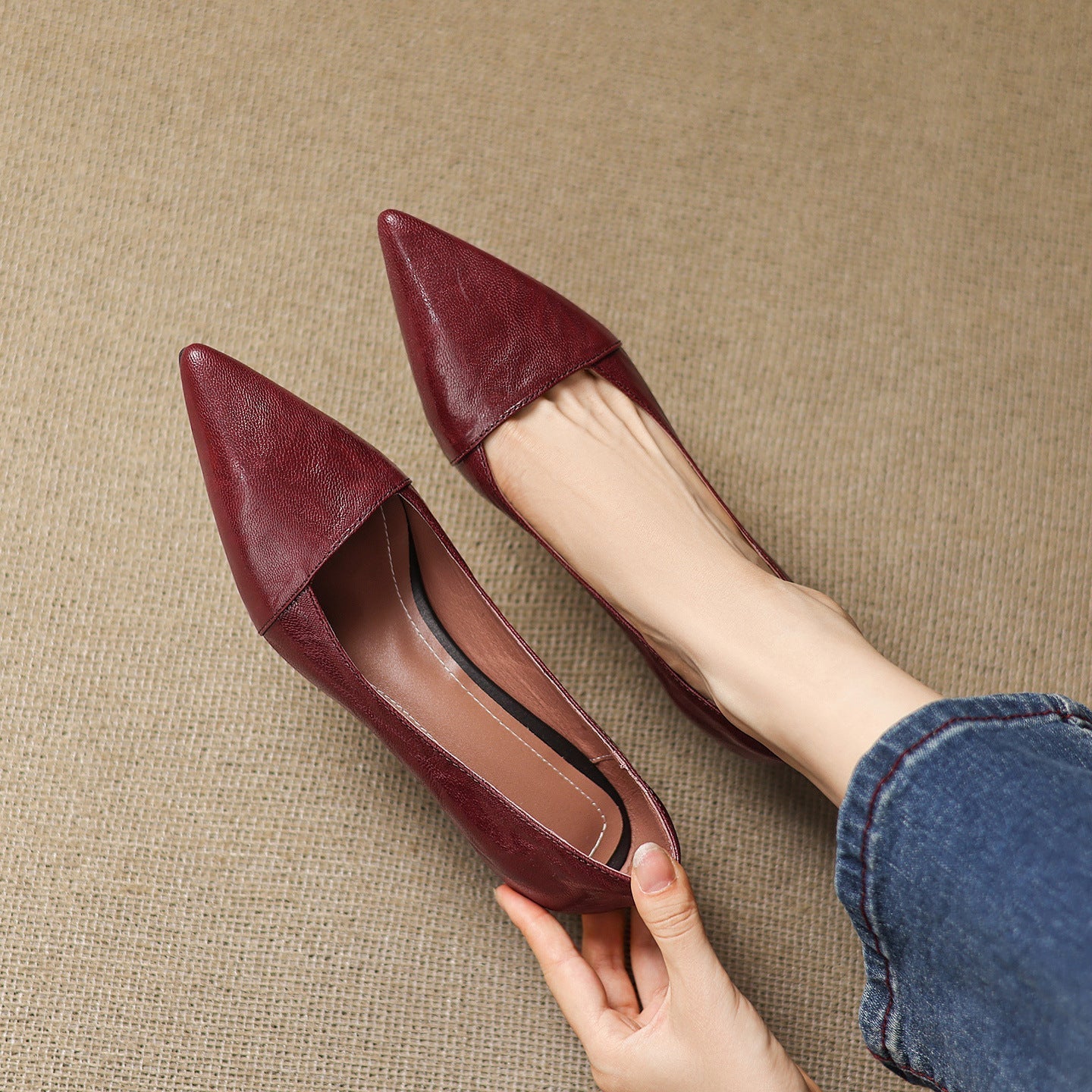 Women's Leather Pumps Pointed Toe Kitten Heel